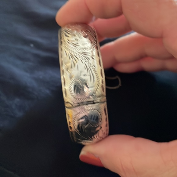 Sterling silver bangle bracelet - Picture 3 of 6